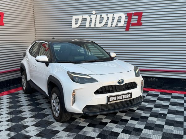 טויוטה יאריס קרוס הייבריד 2022
