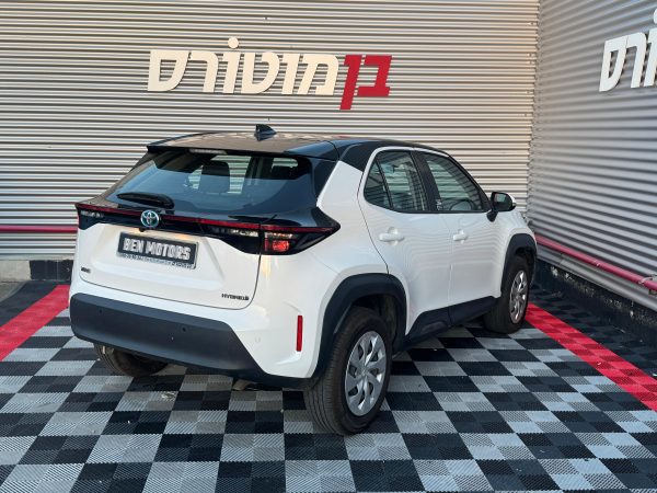 ⁦טויוטה יאריס קרוס הייבריד 2022⁩ – תמונה ⁦3⁩