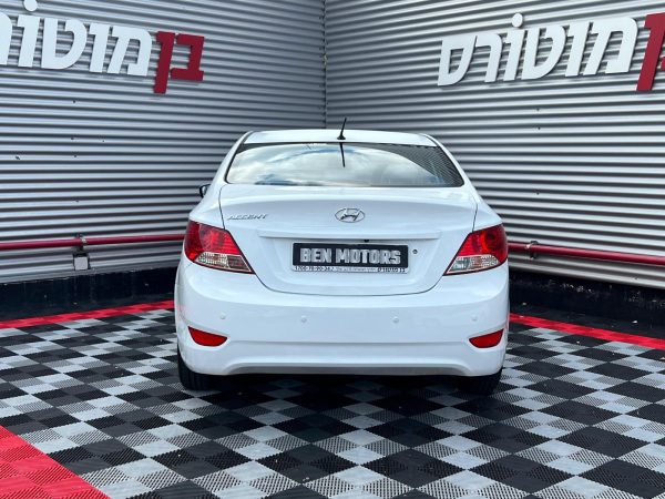 ⁦יונדאי i-25 2014⁩ – תמונה ⁦7⁩